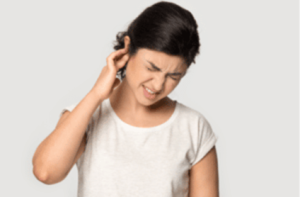 woman with tinnitus